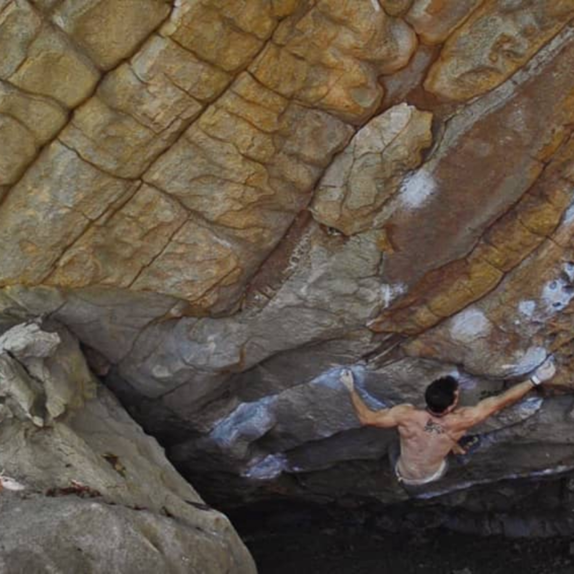 Climbing Beta video of climbers on Super Mario Extension v6 in Stone Fort with undefined beta videos in KAYA, the climber's app - where climbers can log and track their ascents, progress, and connect with their local gym and outdoor climbing community.