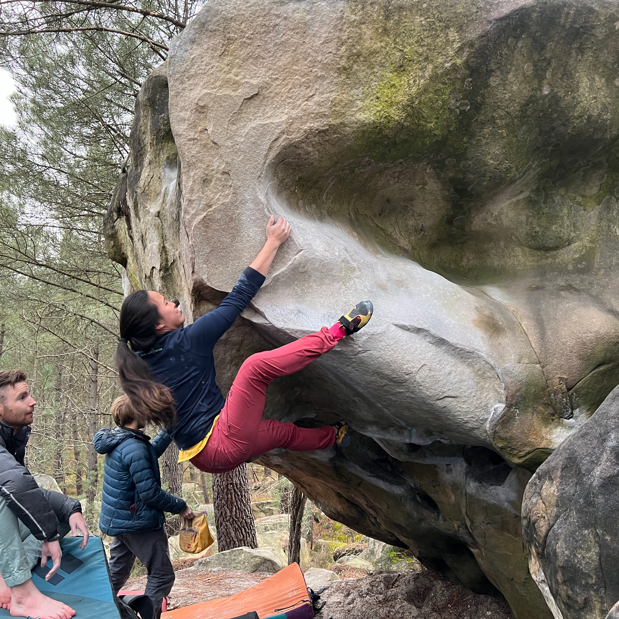 Climbing Beta video of climbers on Duel Dans La Lune v5 in Fontainebleau with undefined beta videos in KAYA, the climber's app - where climbers can log and track their ascents, progress, and connect with their local gym and outdoor climbing community.