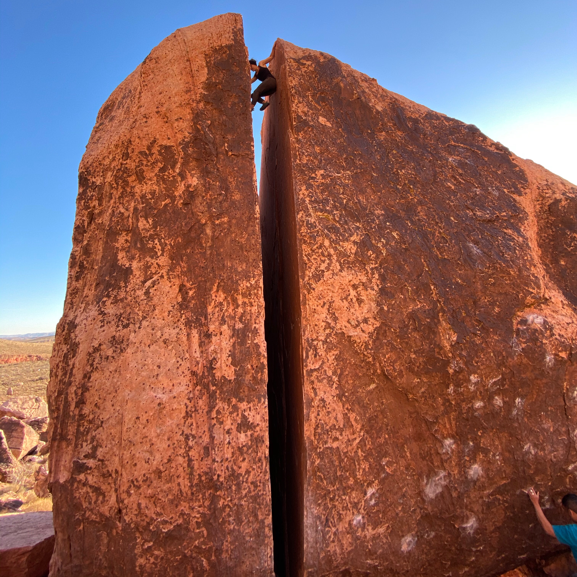 Climbing Beta video of climbers on Plumber's Crack v1 in Red Rock with undefined beta videos in KAYA, the climber's app - where climbers can log and track their ascents, progress, and connect with their local gym and outdoor climbing community.