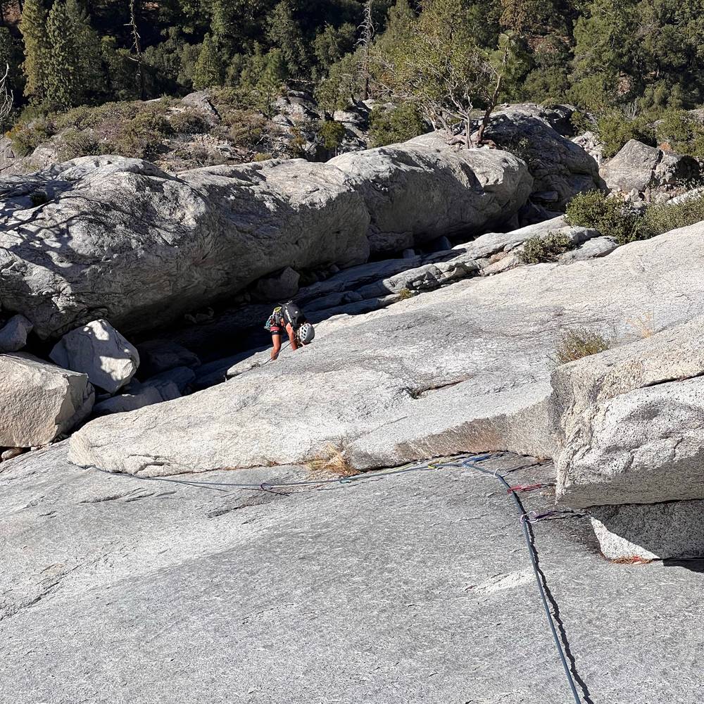 Royal Arches (5.10- or 5.7 A0) 5.10a, Yosemite Valley - Beta Video from MapacheLoco