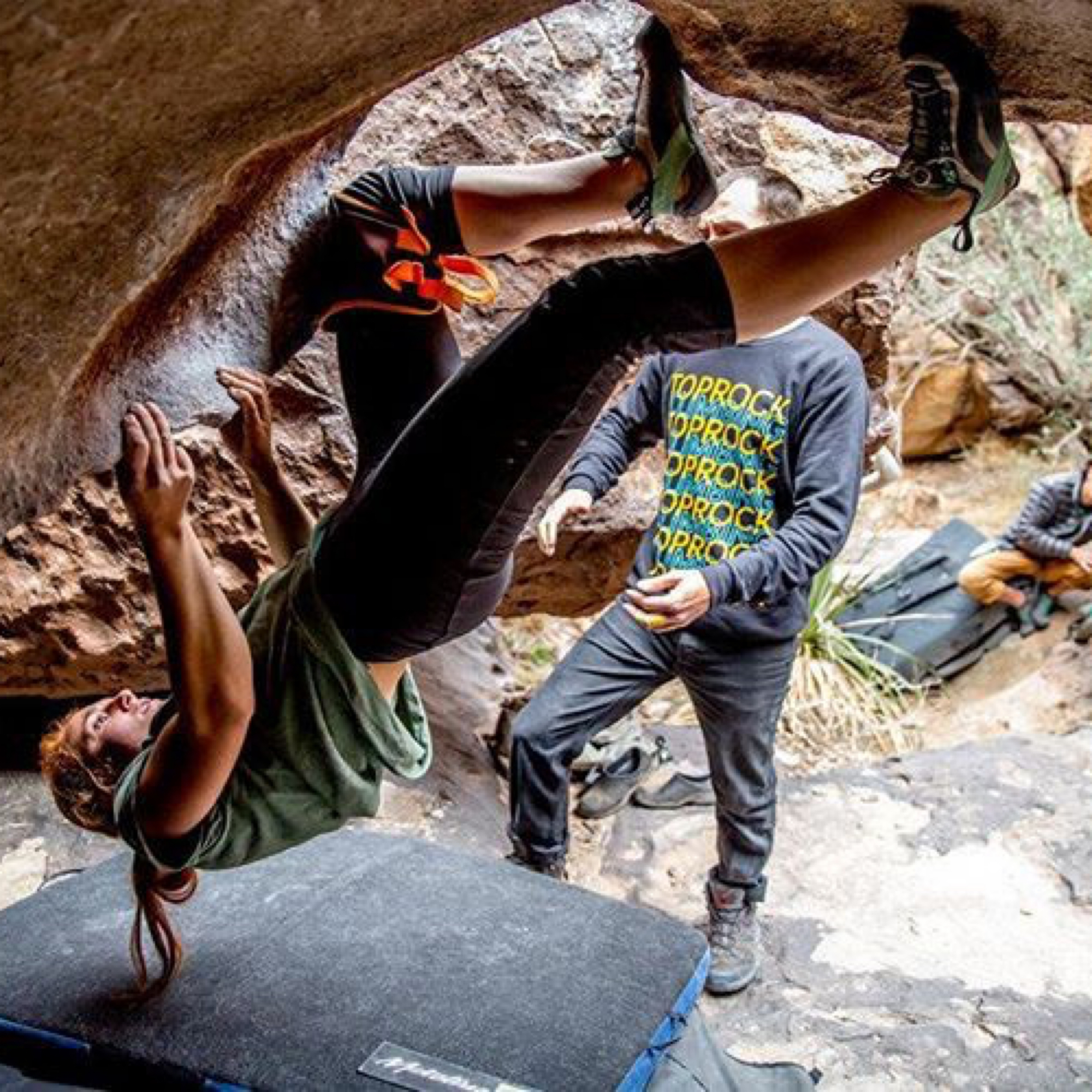 Climbing Beta video of climbers on Stegosaur v7 in Hueco Tanks with undefined beta videos in KAYA, the climber's app - where climbers can log and track their ascents, progress, and connect with their local gym and outdoor climbing community.