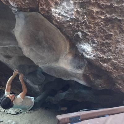Lobster Claw v5, Hueco Tanks - Beta Video from QuinnK