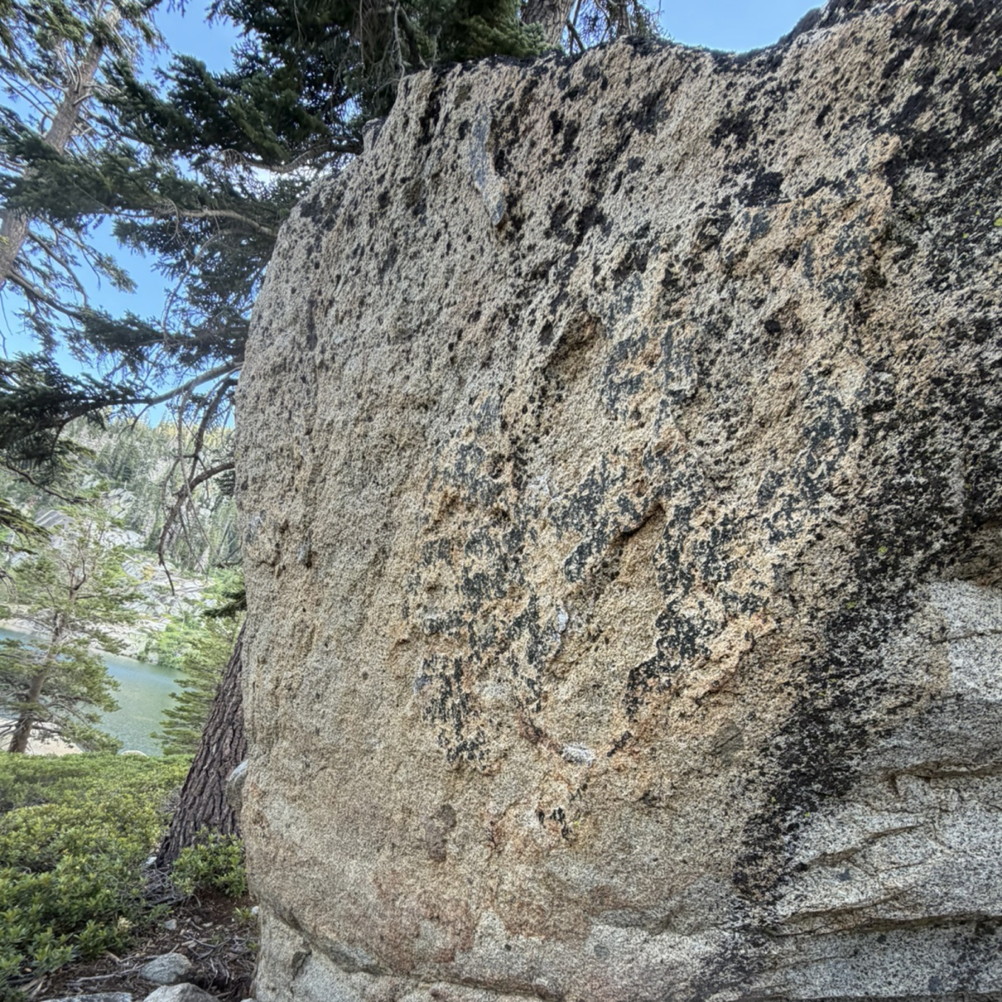 Climbing Beta video of climbers on Crash the Wedding v8 in Lake Tahoe with undefined beta videos in KAYA, the climber's app - where climbers can log and track their ascents, progress, and connect with their local gym and outdoor climbing community.