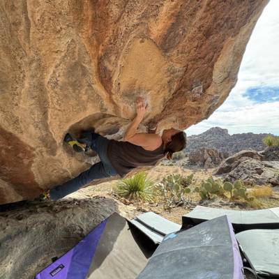 Paleozoic v7, Hueco Tanks - Beta Video from Yalowega