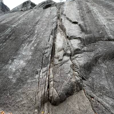 Easy Breezy 5.6, Squamish - Beta Video from numberten