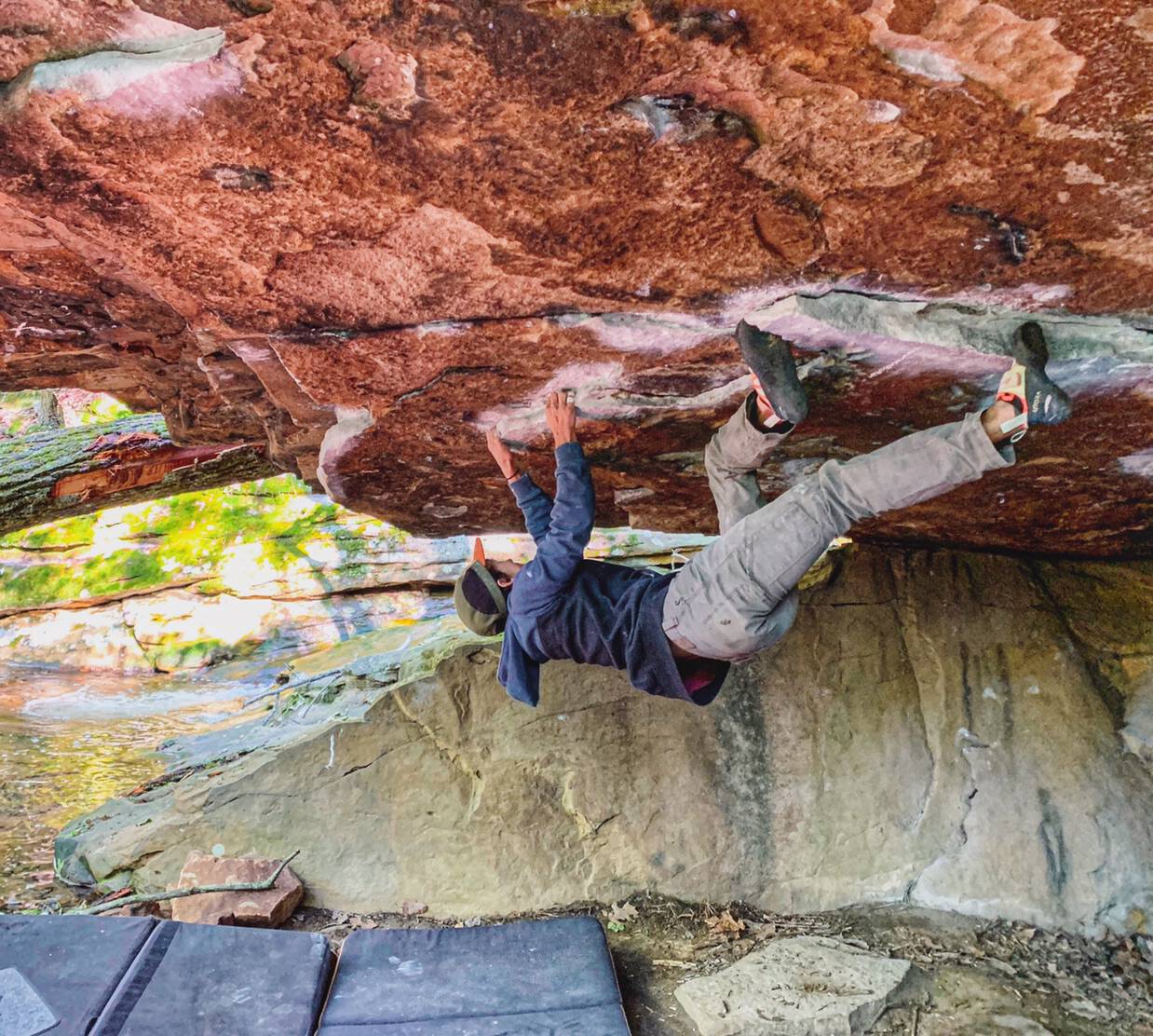 Climbing Beta video of climbers on 7-11 v7 in Pep Boys with undefined beta videos in KAYA, the climber's app - where climbers can log and track their ascents, progress, and connect with their local gym and outdoor climbing community.