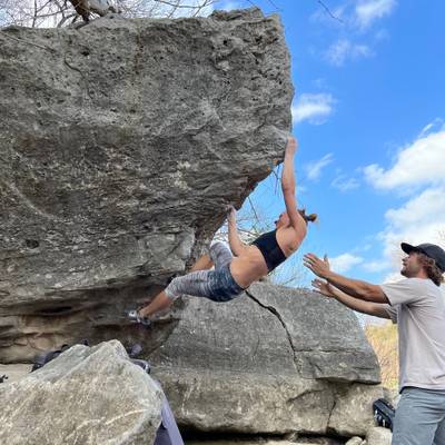 Southeast Arete (AKA WP Arete) v8, Barton Creek Greenbelt - Beta Video from hannar