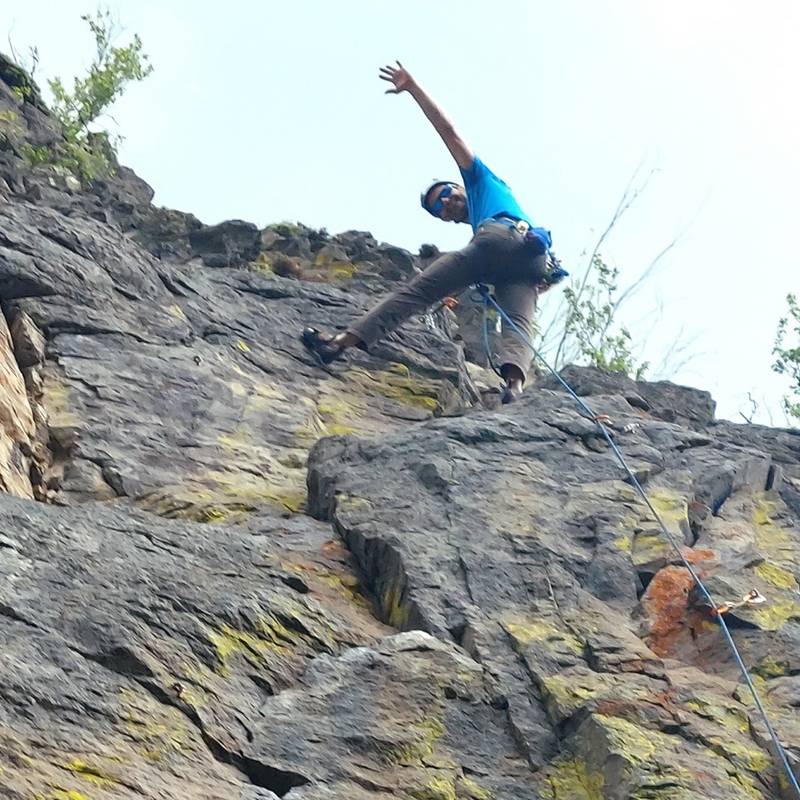 Where's the Cave? 5.9, Tieton River - Beta Video from internalmedguy