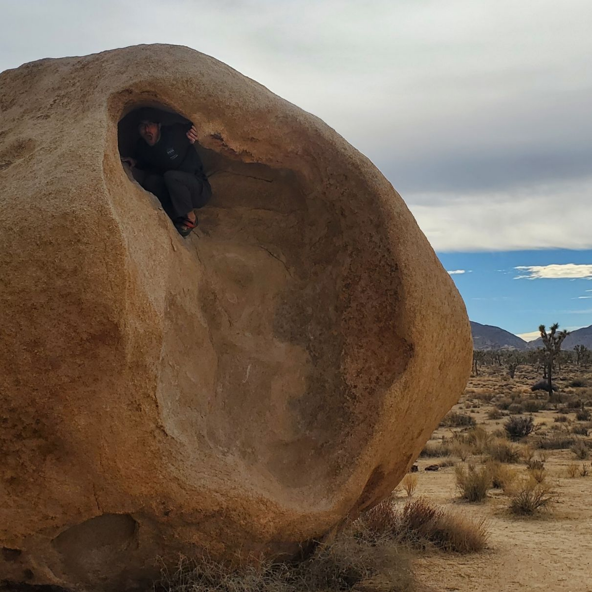 Climbing Beta video of climbers on Womb v0 in Joshua Tree with undefined beta videos in KAYA, the climber's app - where climbers can log and track their ascents, progress, and connect with their local gym and outdoor climbing community.
