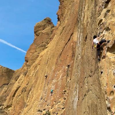 Nine Gallon Buckets Start 5.10a, Smith Rock - Beta Video from XlimbXing