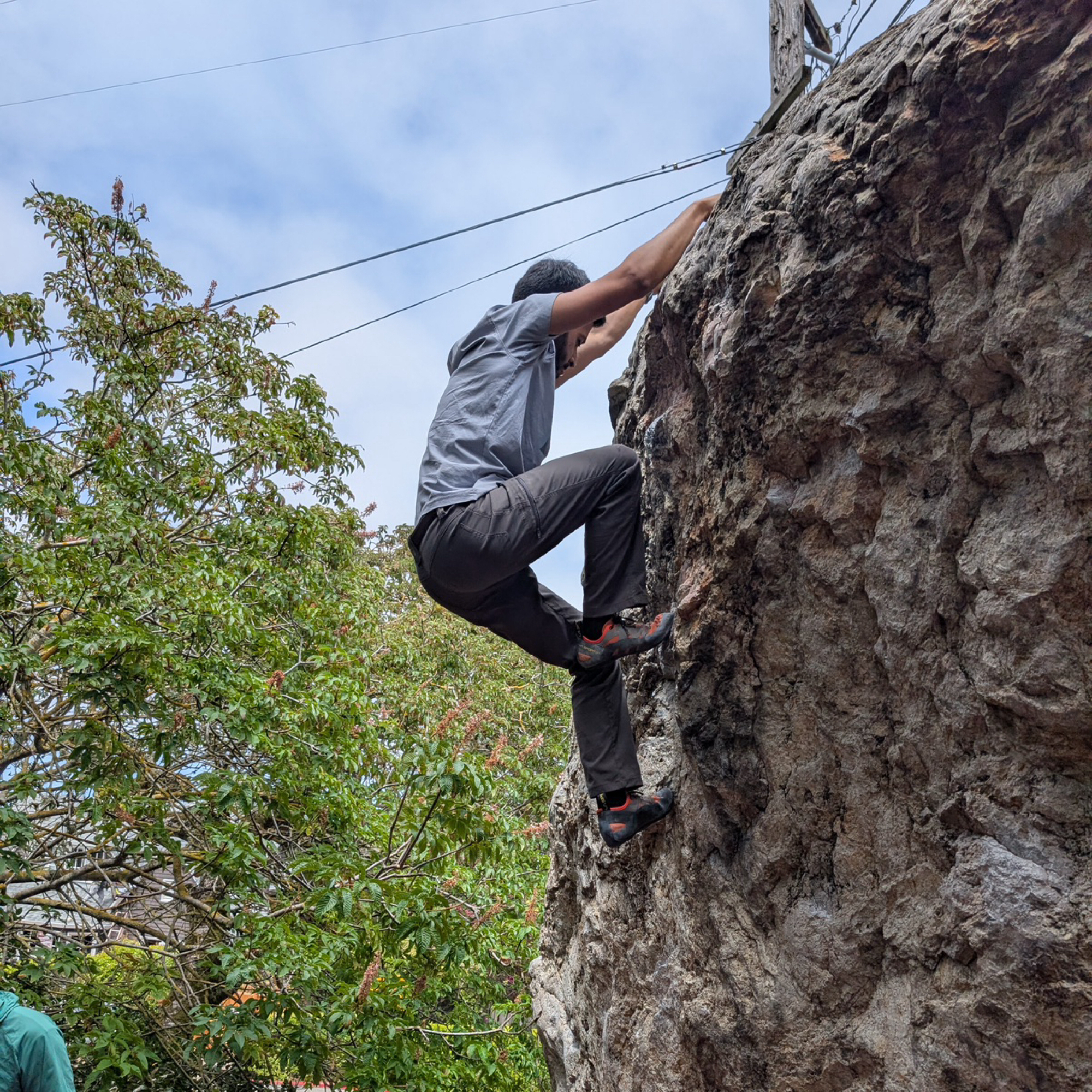 Climbing Beta video of climbers on Center Face v1 in Berkeley with undefined beta videos in KAYA, the climber's app - where climbers can log and track their ascents, progress, and connect with their local gym and outdoor climbing community.