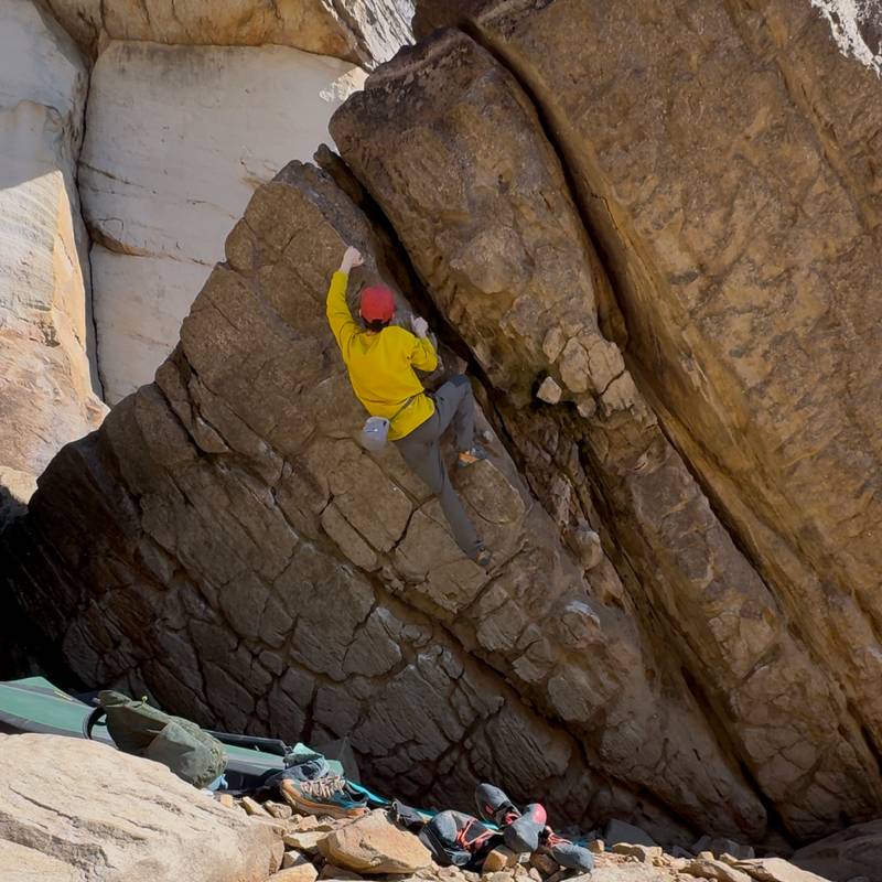 All Hands On Deck v1, New River Gorge - Beta Video from climbinghigh