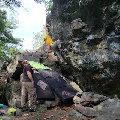 Cave Left v2, Taylors Falls - Beta Video from ClimbCrewDad