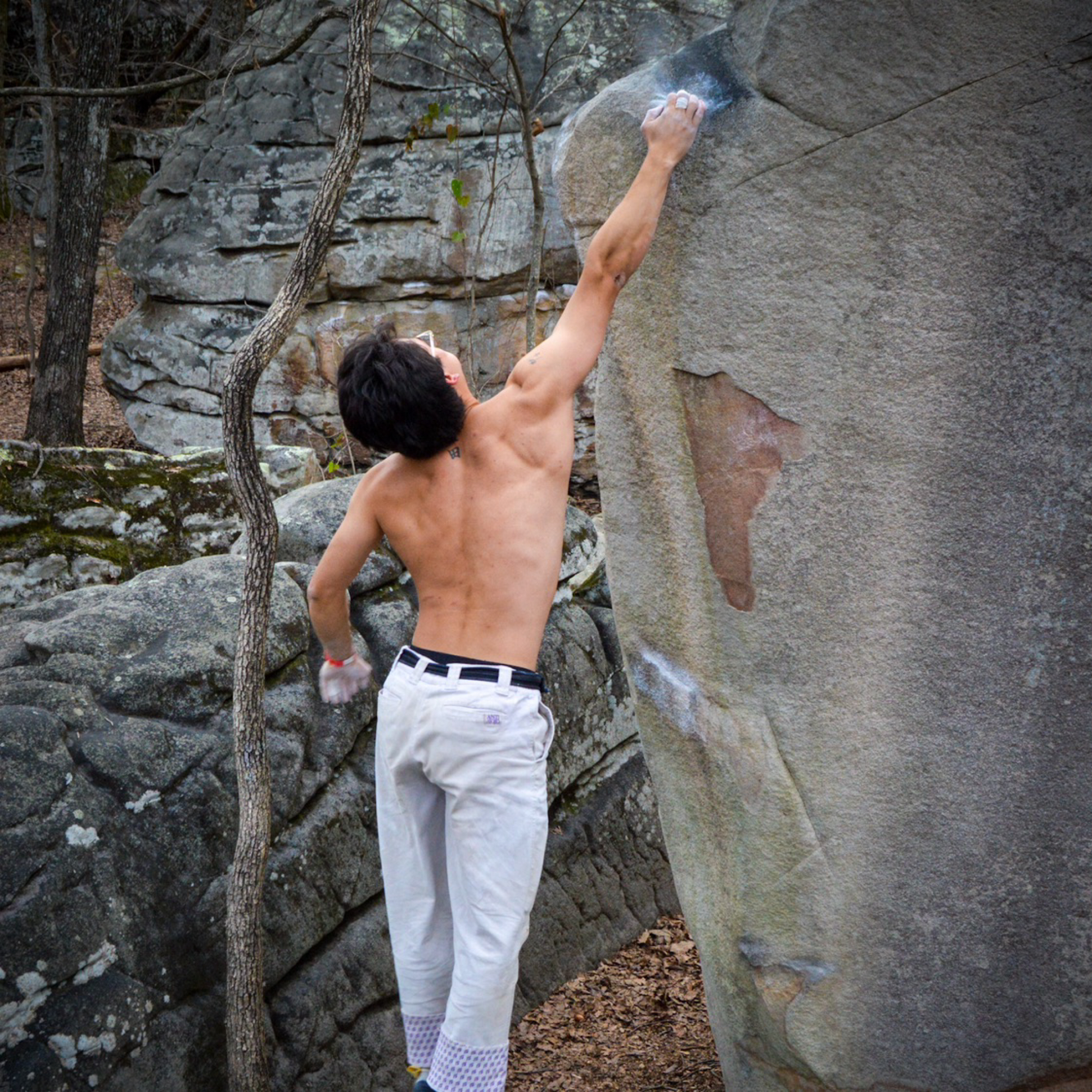 Climbing Beta video of climbers on Castaway v7 in Stone Fort with undefined beta videos in KAYA, the climber's app - where climbers can log and track their ascents, progress, and connect with their local gym and outdoor climbing community.