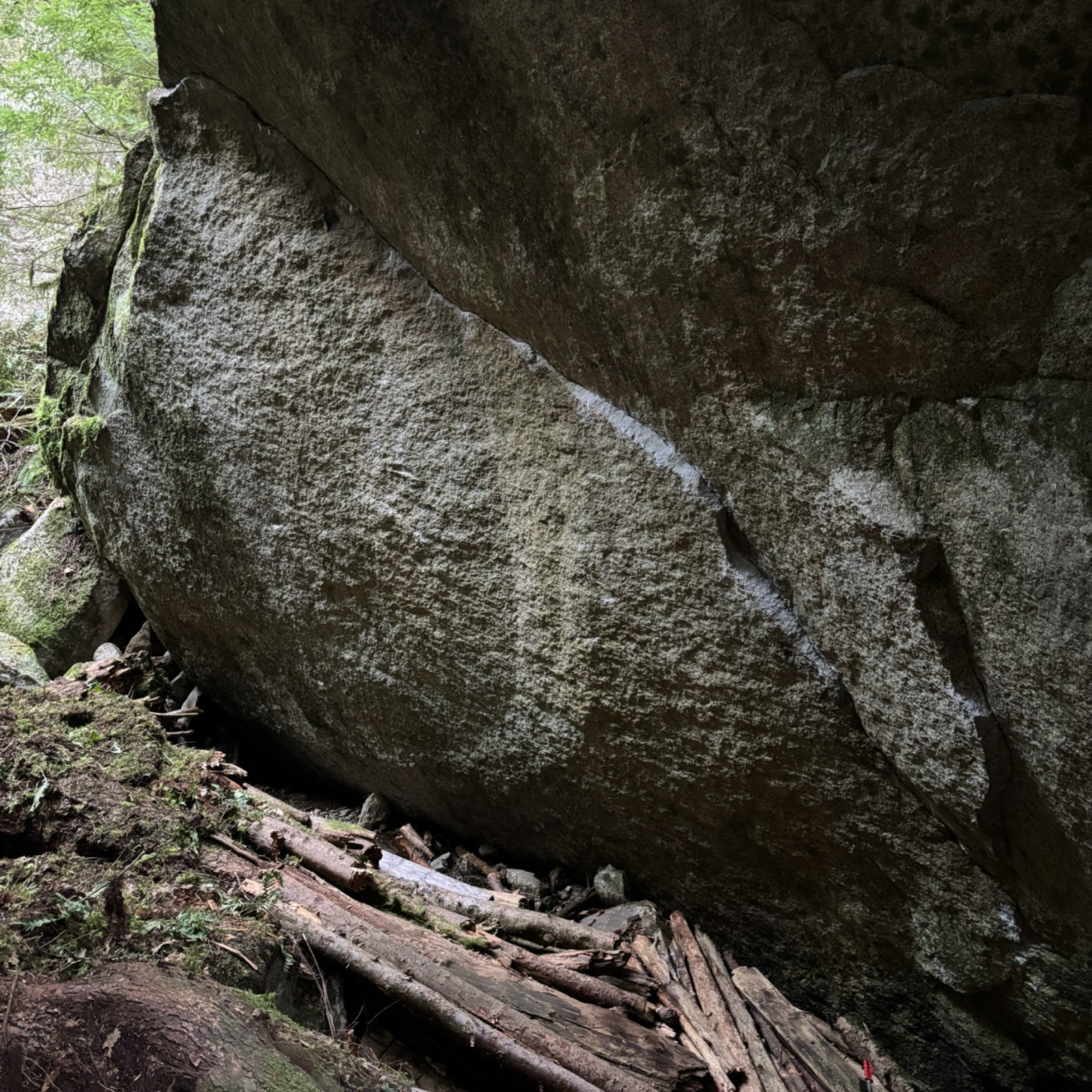 Climbing Beta video of climbers on The Age of Aquarius v14 in Squamish with undefined beta videos in KAYA, the climber's app - where climbers can log and track their ascents, progress, and connect with their local gym and outdoor climbing community.