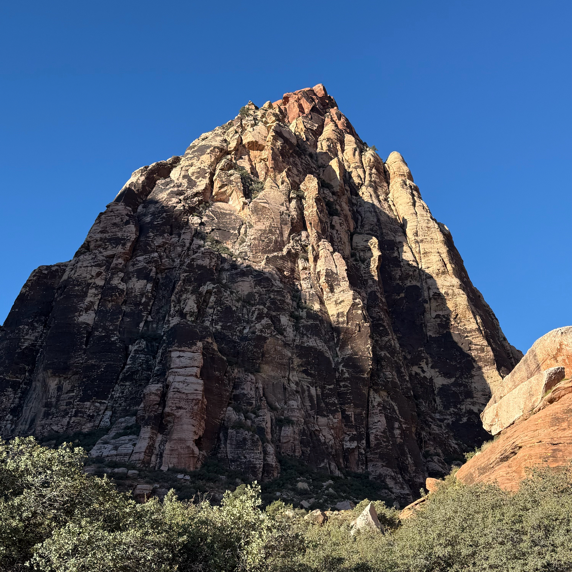 Climbing Beta video of climbers on Dark Shadows 5.8 in Red Rock with undefined beta videos in KAYA, the climber's app - where climbers can log and track their ascents, progress, and connect with their local gym and outdoor climbing community.