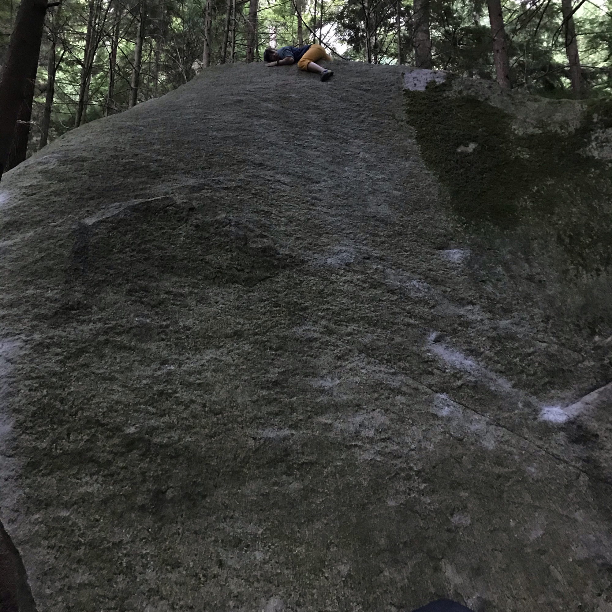 Climbing Beta video of climbers on Superfly Slab v0 in Squamish with undefined beta videos in KAYA, the climber's app - where climbers can log and track their ascents, progress, and connect with their local gym and outdoor climbing community.