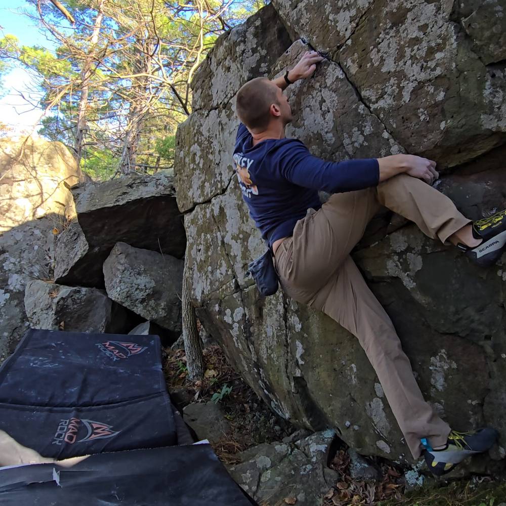 Lower Twin Center v3, Taylors Falls - Beta Video from ClimbCrewDad