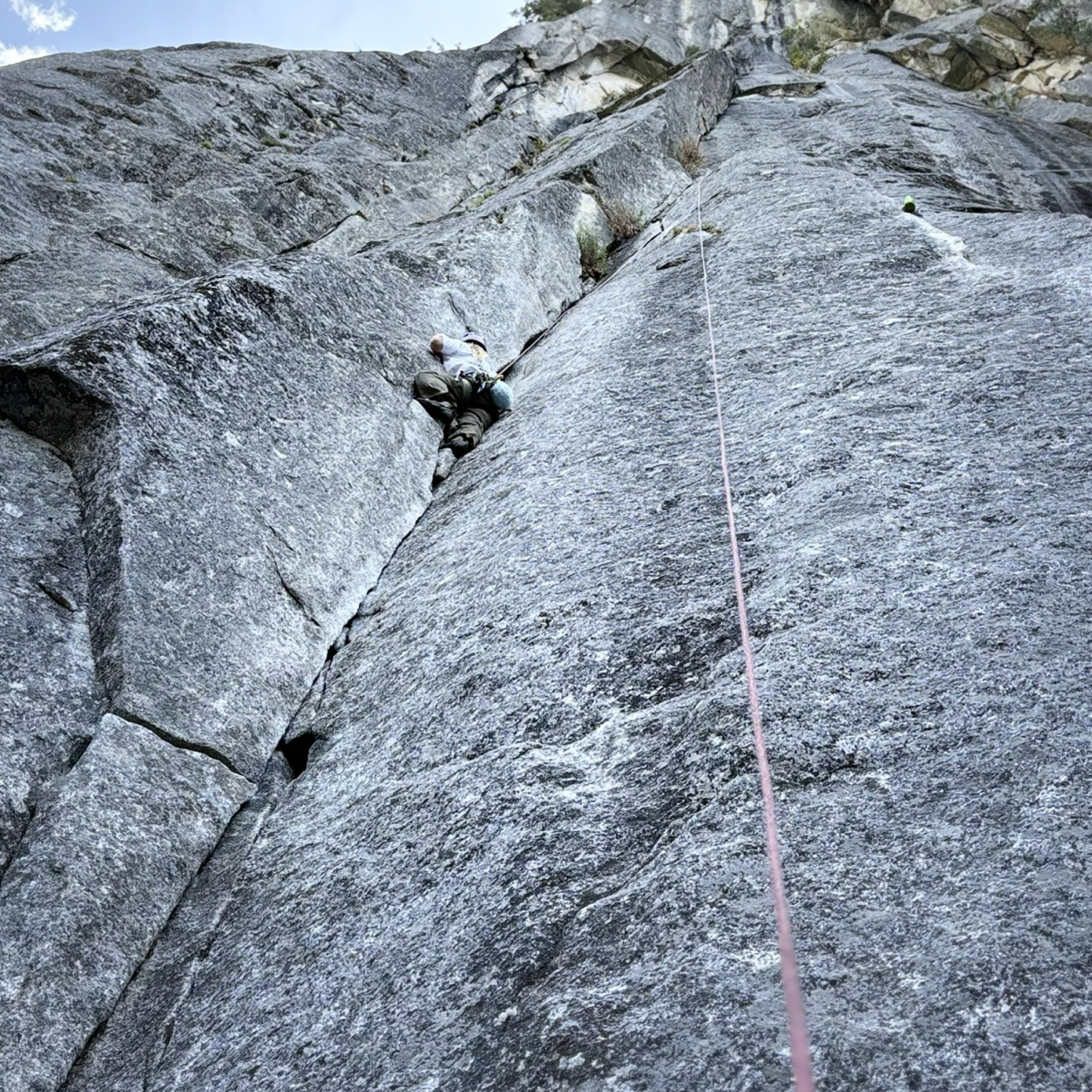 Climbing Beta video of climbers on Hari-Kiri 5.10a in Yosemite Valley with undefined beta videos in KAYA, the climber's app - where climbers can log and track their ascents, progress, and connect with their local gym and outdoor climbing community.