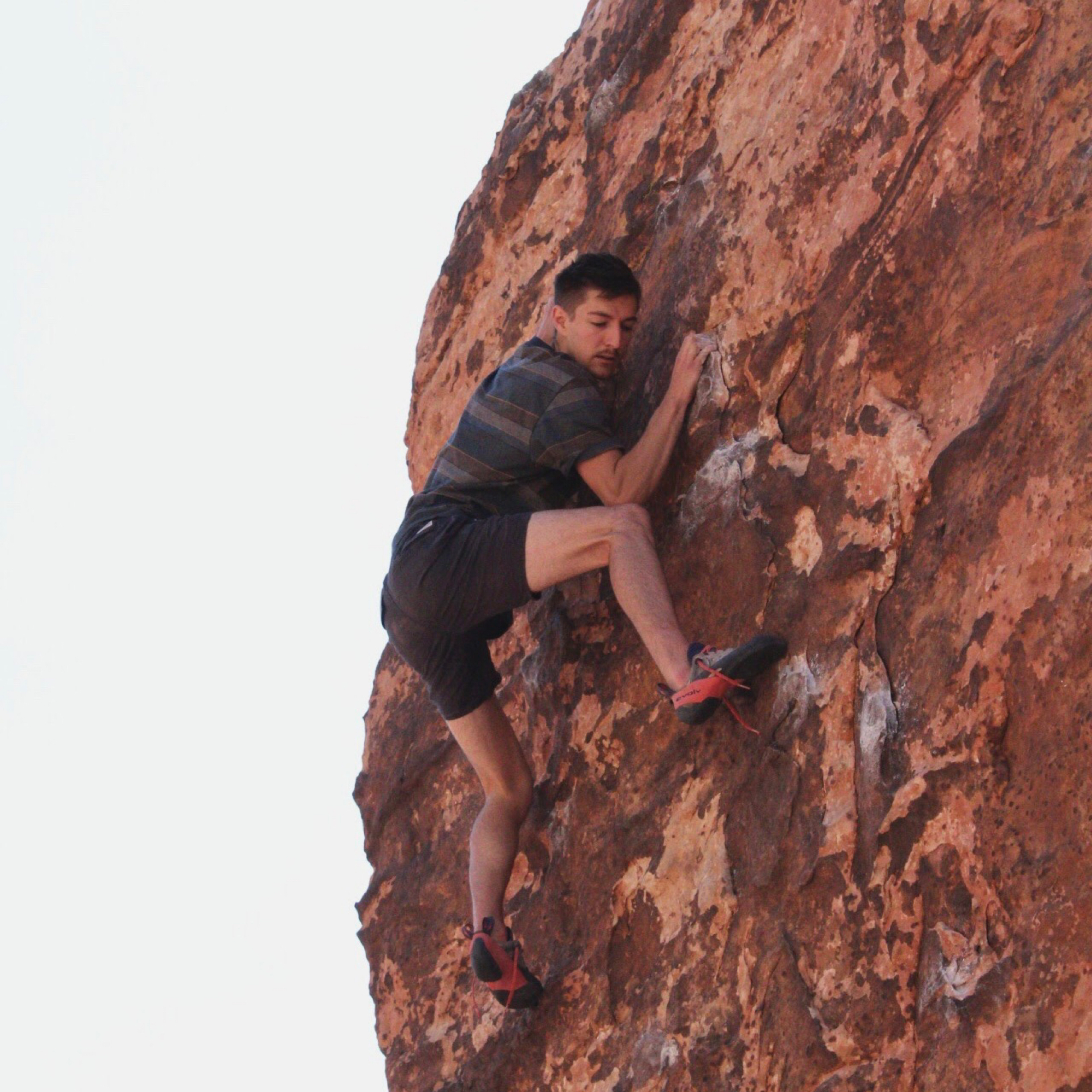 Climbing Beta video of climbers on Perfect Poser v1 in Red Rock with undefined beta videos in KAYA, the climber's app - where climbers can log and track their ascents, progress, and connect with their local gym and outdoor climbing community.