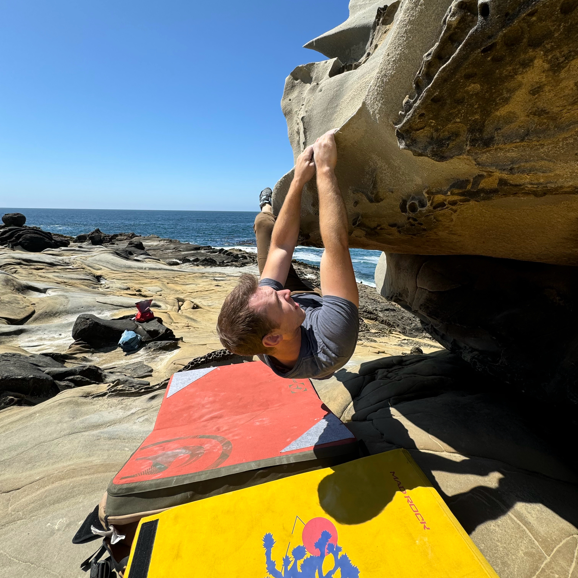 Climbing Beta video of climbers on Tufatafoni Traverse v3 in Salt Point with undefined beta videos in KAYA, the climber's app - where climbers can log and track their ascents, progress, and connect with their local gym and outdoor climbing community.