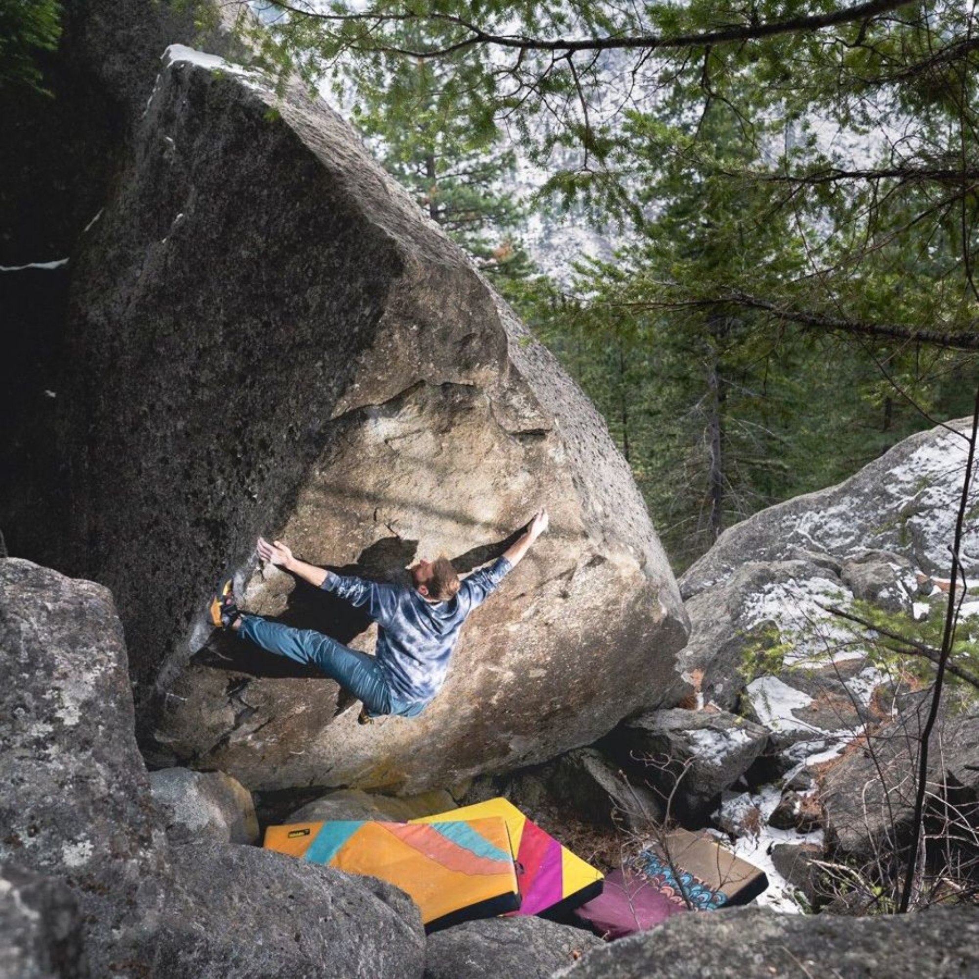 Climbing Beta video of climbers on Johnny Appleseed v10 in Leavenworth with undefined beta videos in KAYA, the climber's app - where climbers can log and track their ascents, progress, and connect with their local gym and outdoor climbing community.