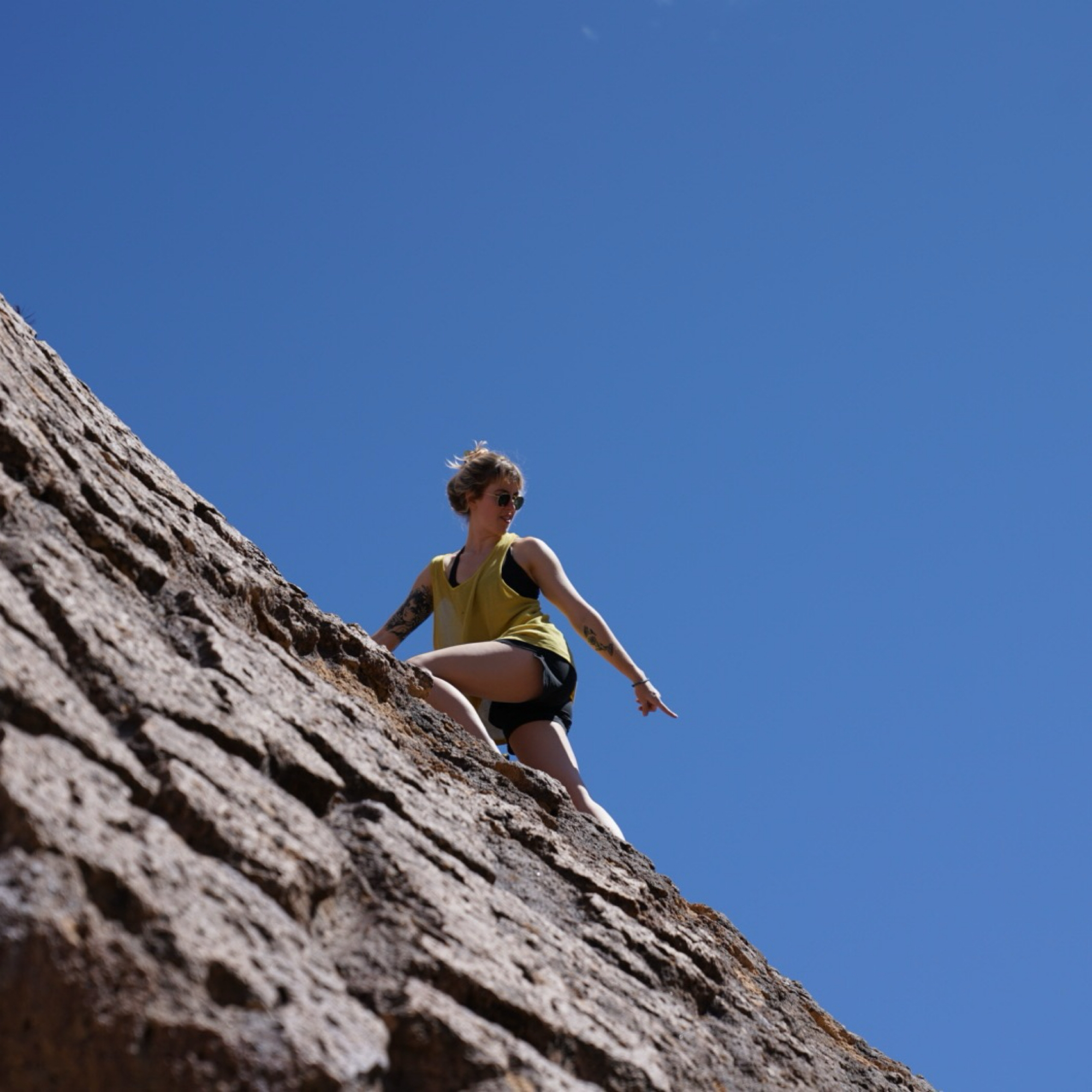 Climbing Beta video of climbers on Solarium Traverse v3 in Bishop with undefined beta videos in KAYA, the climber's app - where climbers can log and track their ascents, progress, and connect with their local gym and outdoor climbing community.