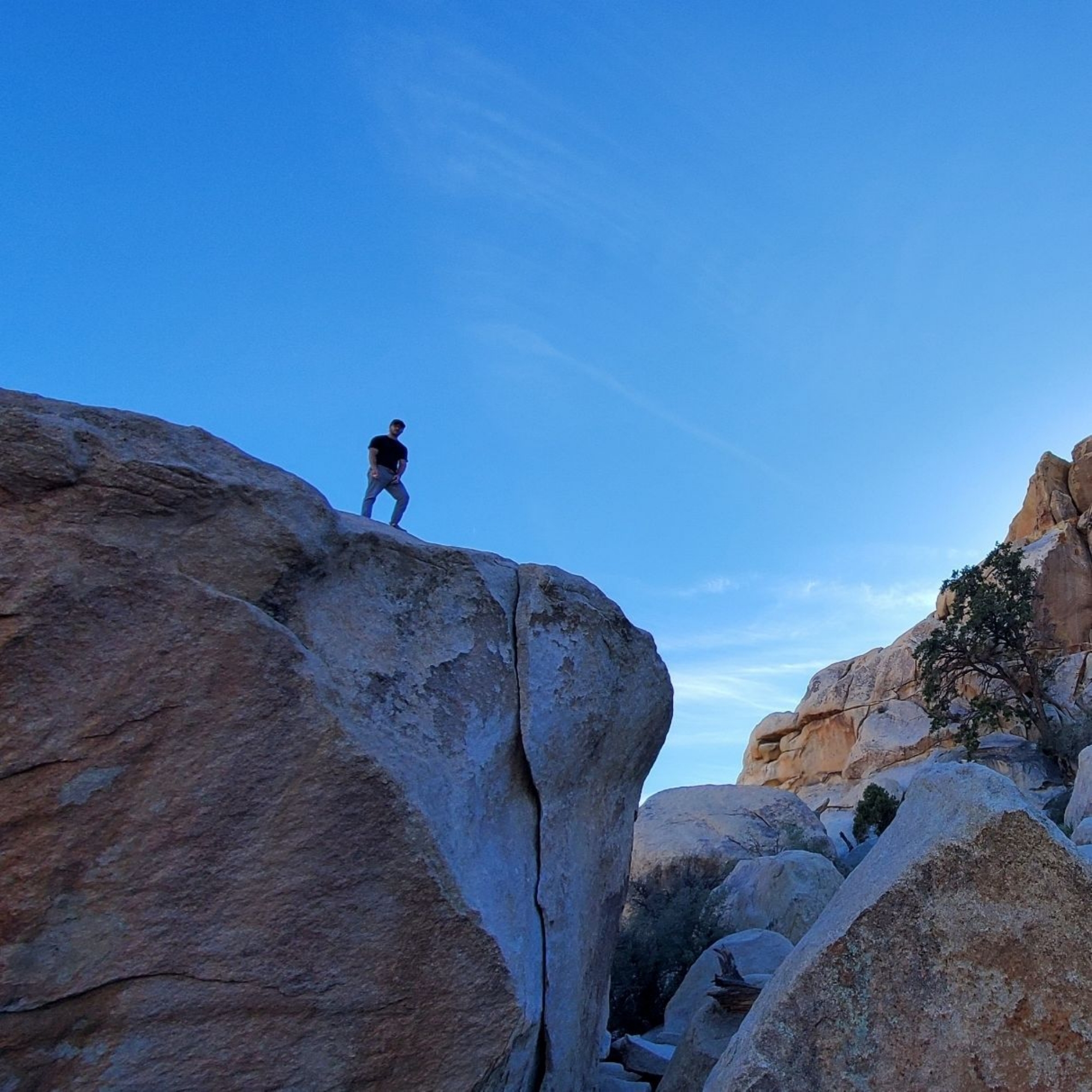 Climbing Beta video of climbers on False Up 20 v1 in Joshua Tree with undefined beta videos in KAYA, the climber's app - where climbers can log and track their ascents, progress, and connect with their local gym and outdoor climbing community.