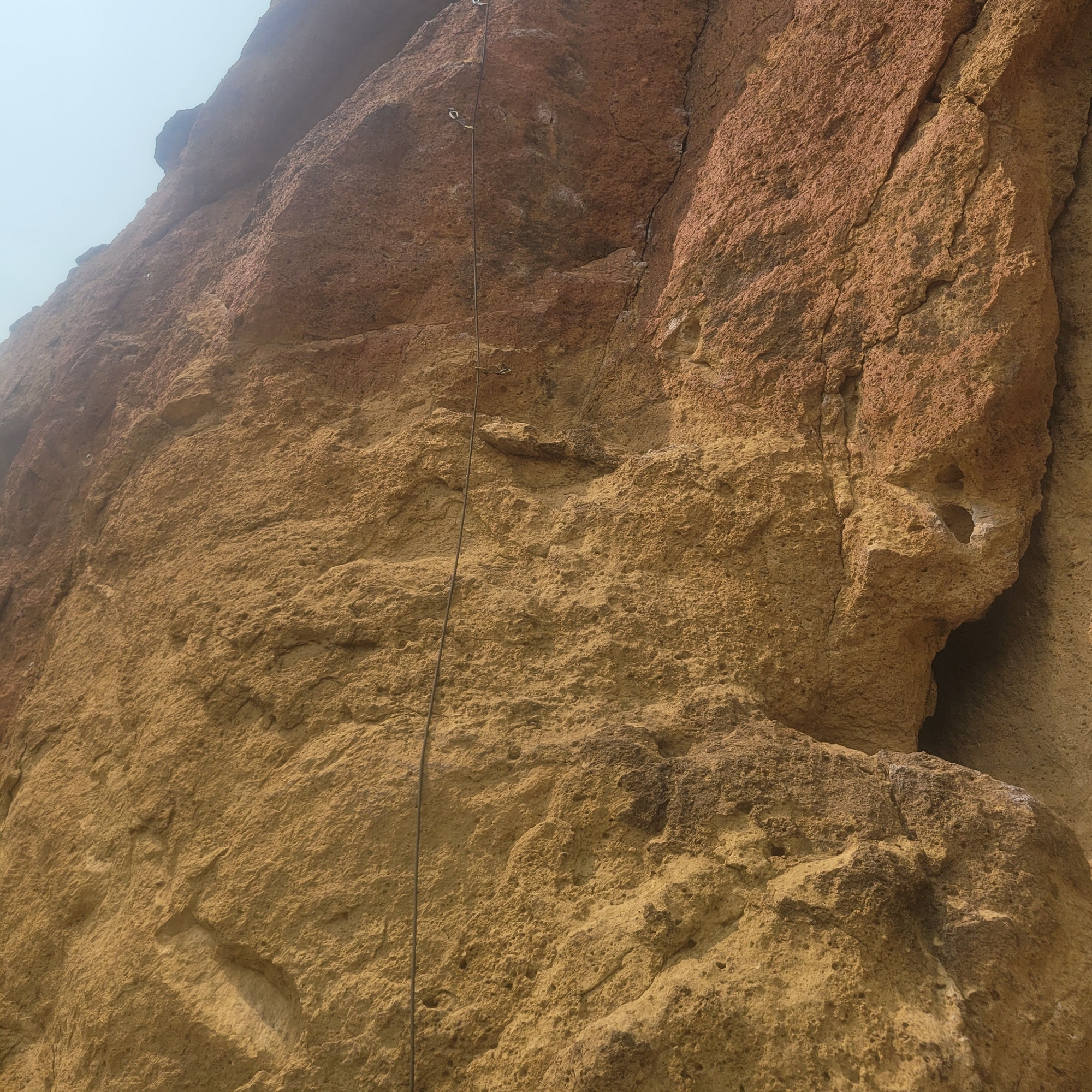 Climbing Beta video of climbers on Earth Boys 5.10b in Smith Rock with undefined beta videos in KAYA, the climber's app - where climbers can log and track their ascents, progress, and connect with their local gym and outdoor climbing community.
