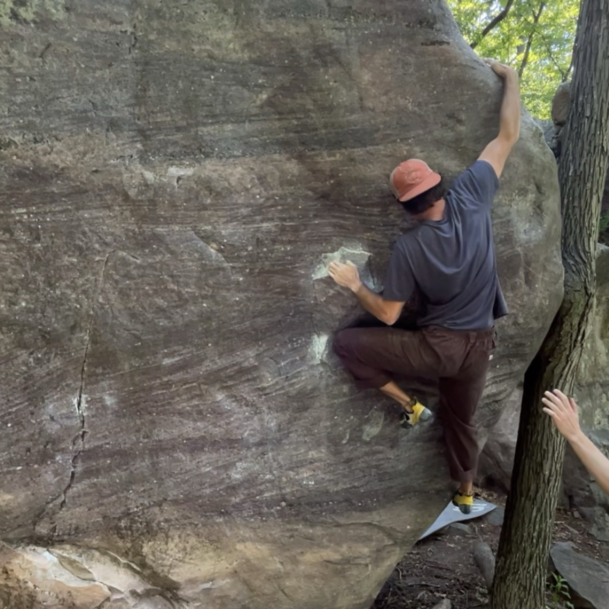 Climbing Beta video of climbers on Starfish v6 in Devil's Lake with undefined beta videos in KAYA, the climber's app - where climbers can log and track their ascents, progress, and connect with their local gym and outdoor climbing community.