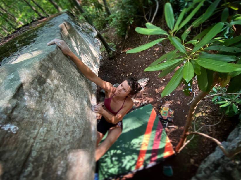Climbing Beta video of climbers on Uncle Dave's Porno Bin v5 in New River Gorge with undefined beta videos in KAYA, the climber's app - where climbers can log and track their ascents, progress, and connect with their local gym and outdoor climbing community.