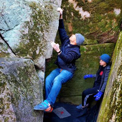 Baby Crane v4, Devil's Lake - Beta Video from ClimbCrewDad