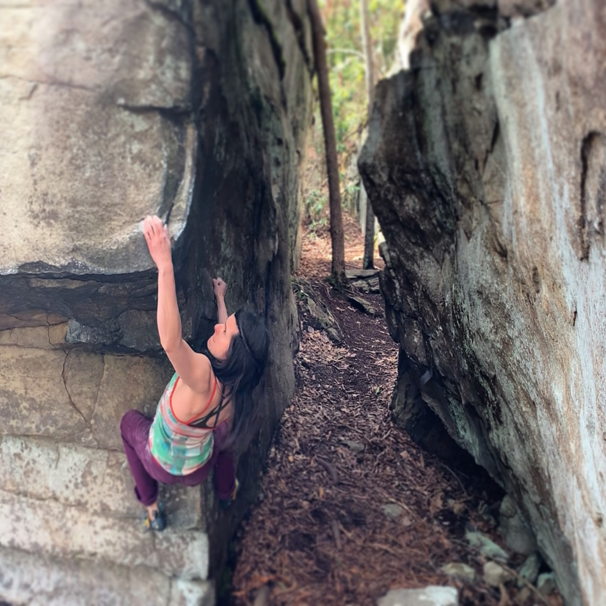 Climbing Beta video of climbers on Xanax v6 in New River Gorge with undefined beta videos in KAYA, the climber's app - where climbers can log and track their ascents, progress, and connect with their local gym and outdoor climbing community.