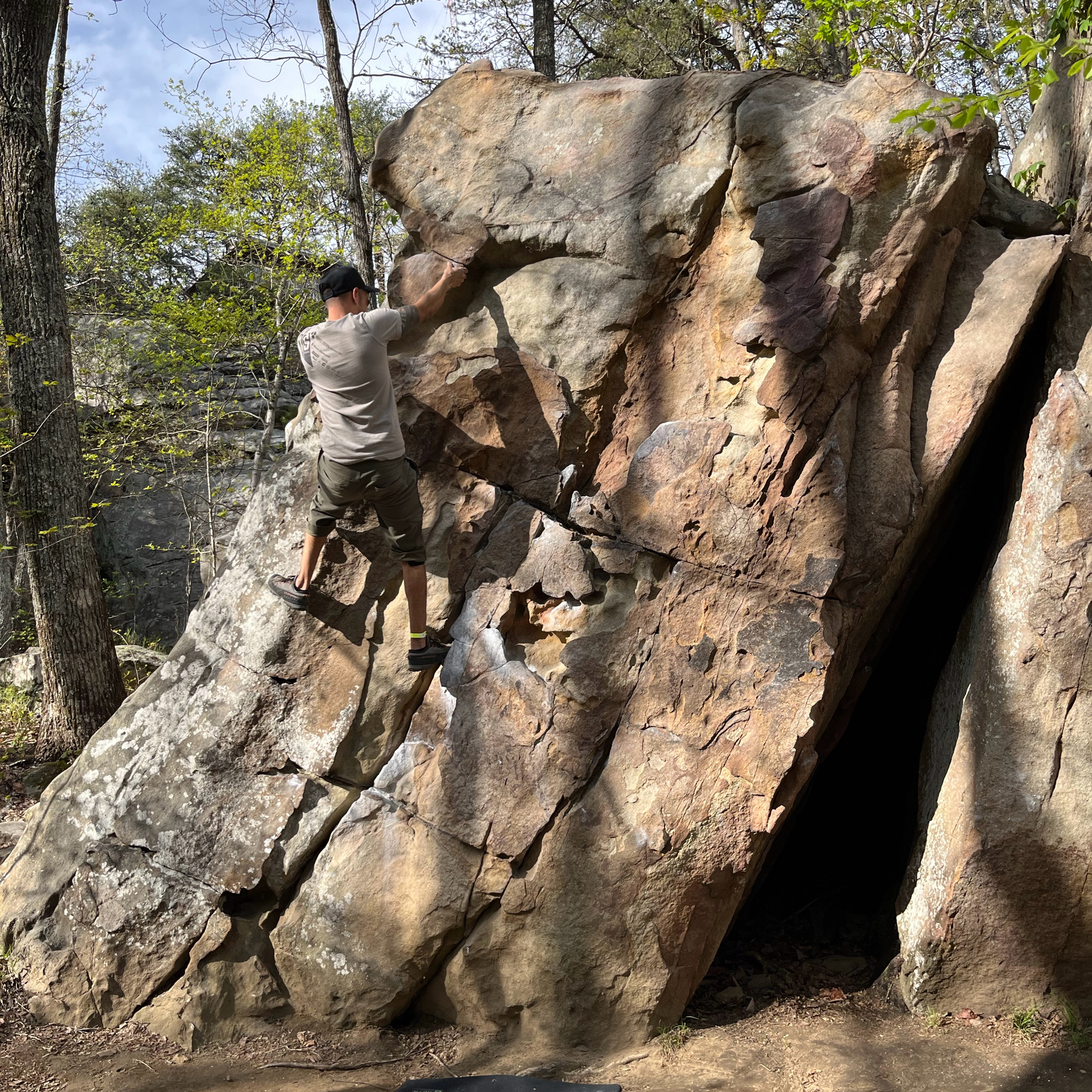 Climbing Beta video of climbers on Needless Things v0 in Stone Fort with undefined beta videos in KAYA, the climber's app - where climbers can log and track their ascents, progress, and connect with their local gym and outdoor climbing community.