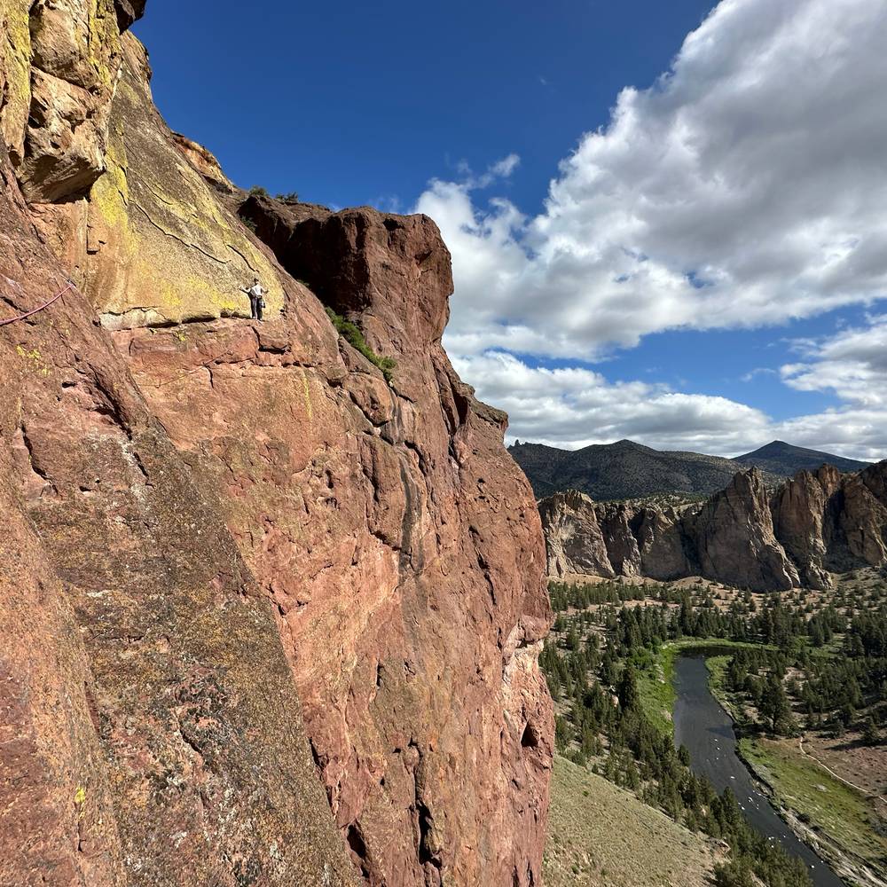 Dirty Pinkos 5.10a, Smith Rock - Beta Video from Mr.Crusher