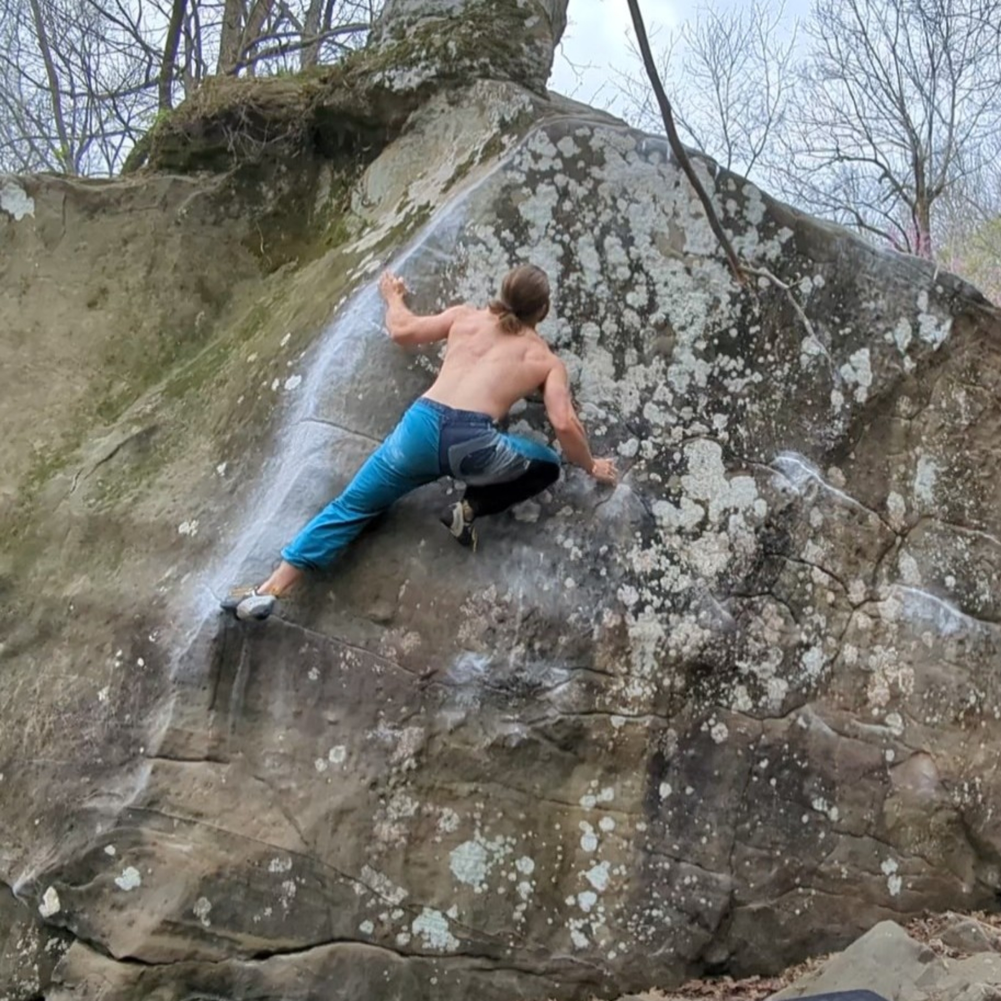 Climbing Beta video of climbers on Memento v5 in Horseshoe Canyon Ranch with undefined beta videos in KAYA, the climber's app - where climbers can log and track their ascents, progress, and connect with their local gym and outdoor climbing community.