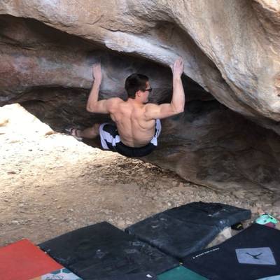 Full Service v10, Hueco Tanks - Beta Video from RussK