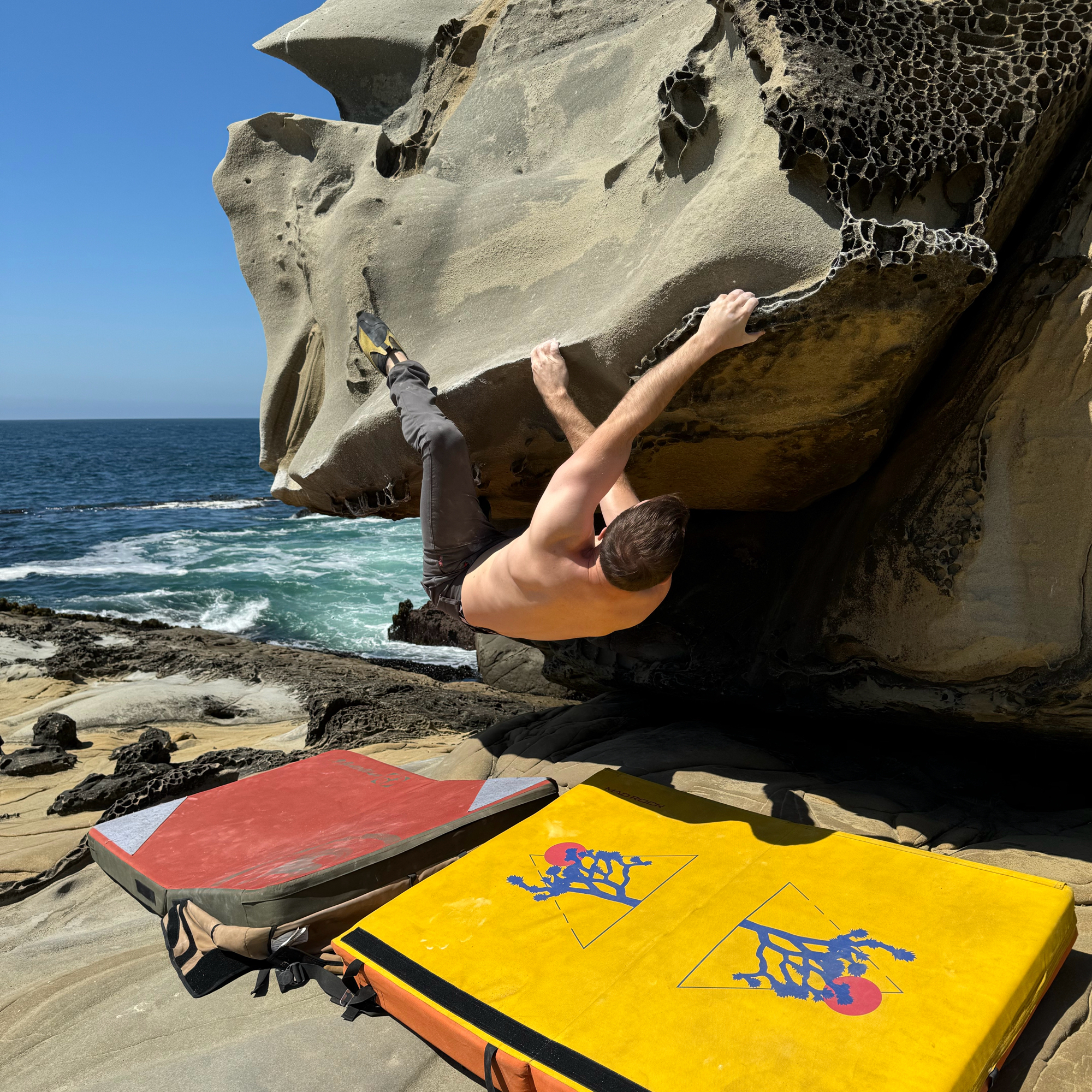 Climbing Beta video of climbers on Tufatafoni Traverse v3 in Salt Point with undefined beta videos in KAYA, the climber's app - where climbers can log and track their ascents, progress, and connect with their local gym and outdoor climbing community.