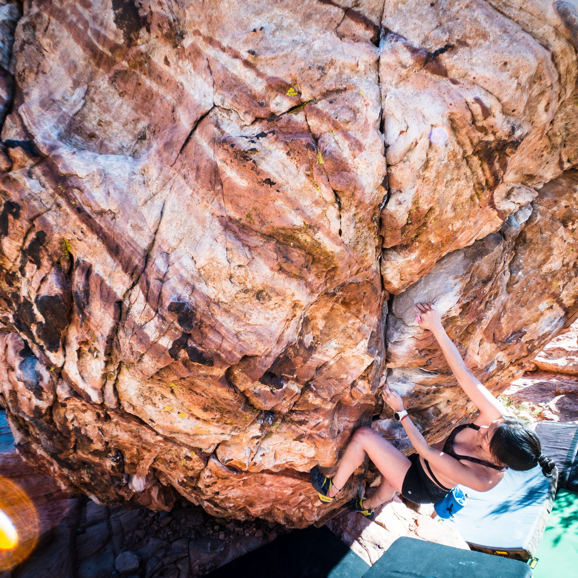 Climbing Beta video of climbers on Cherry Garcia v3 in Red Rock with undefined beta videos in KAYA, the climber's app - where climbers can log and track their ascents, progress, and connect with their local gym and outdoor climbing community.