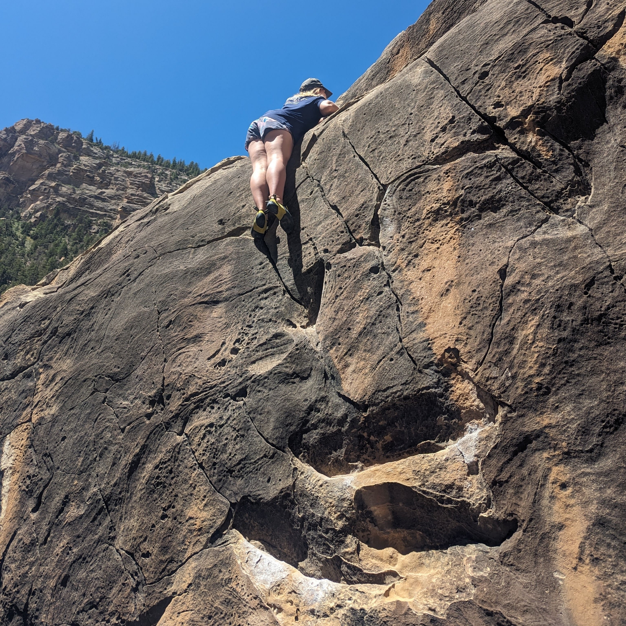 Climbing Beta video of climbers on America's Playground v3 in Joe's Valley with undefined beta videos in KAYA, the climber's app - where climbers can log and track their ascents, progress, and connect with their local gym and outdoor climbing community.