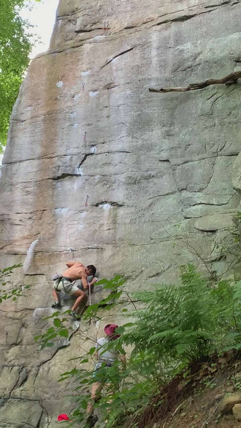 Pockets of Resistance 5.12a, New River Gorge - Beta Video from JohnNguyen