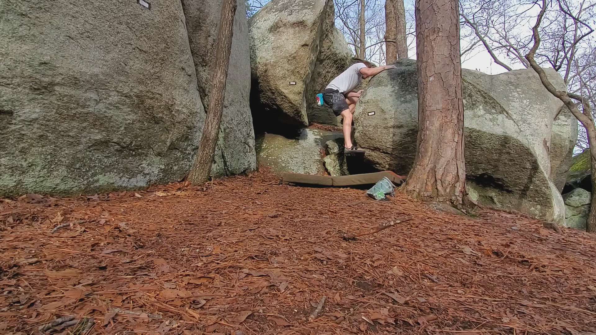 Magnolia Bulge v3, Boat Rock - KAYA | The Climber's App