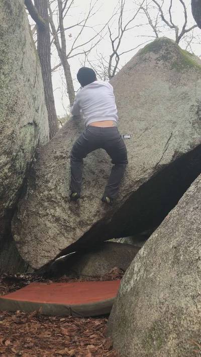 Mikey Can Climb V1! v1, Boat Rock - Beta Video from wreilova