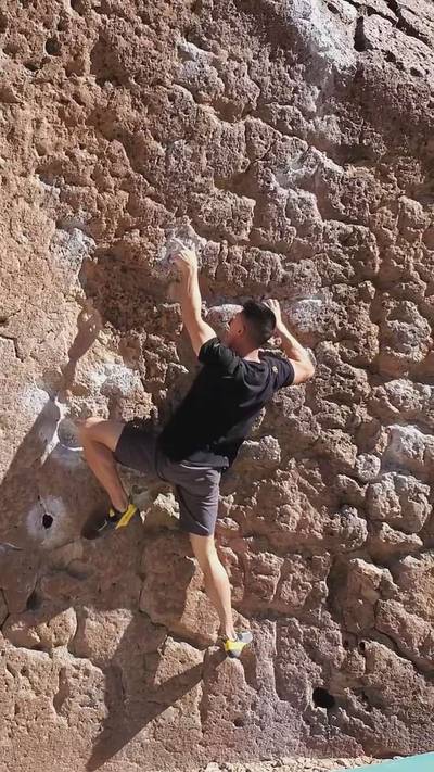 Solarium v4, Bishop - Beta Video from drjeffclimbs