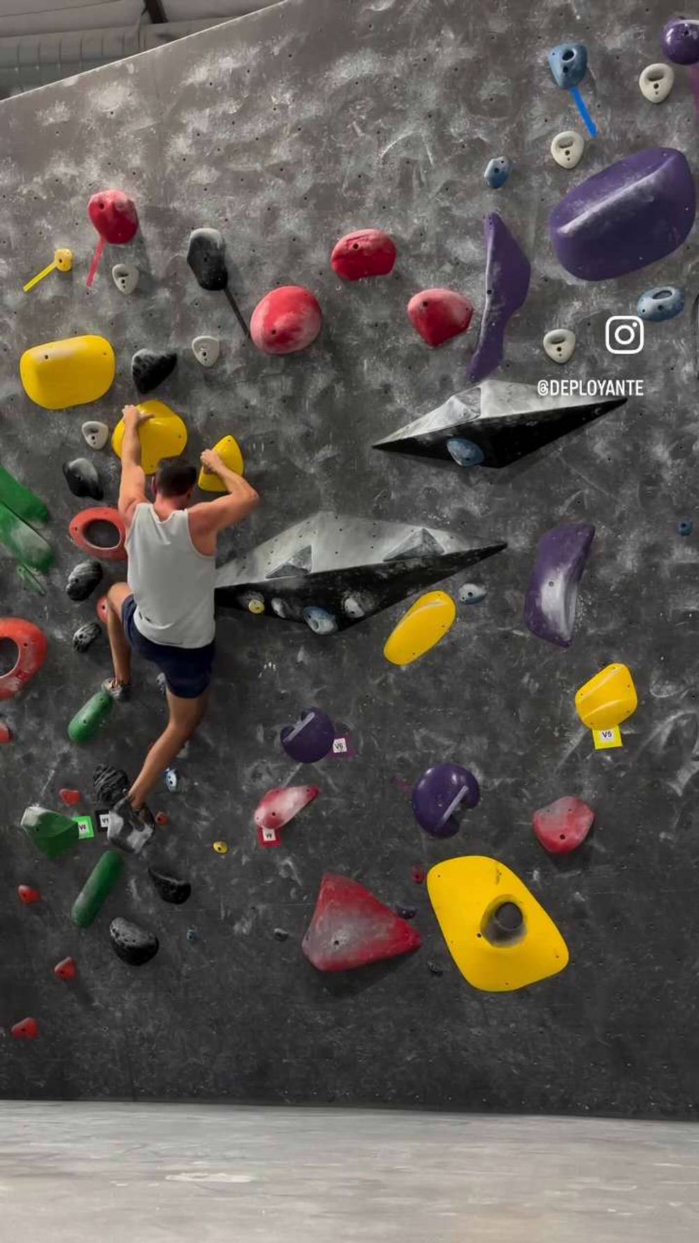 Yellow, v5, Black Rock Bouldering Gym - Beta Video from Deployante
