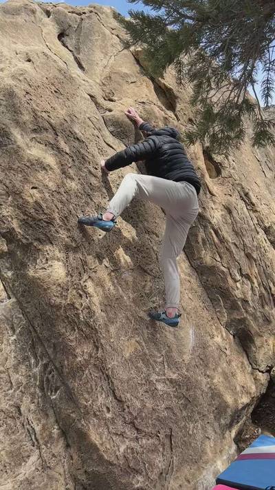 Surf's Up v0, Joe's Valley - Beta Video from mylesclimbs
