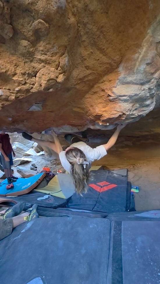 Awunda v11, Rocklands - Beta Video from ashley