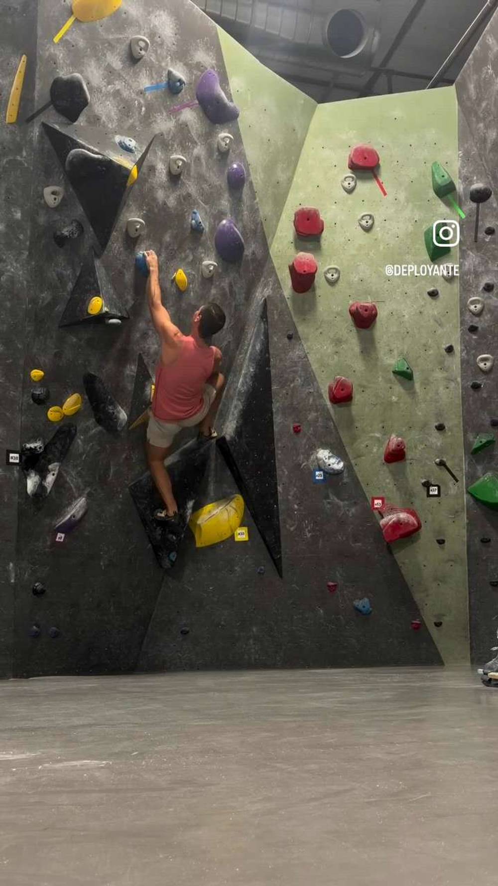 Blue #25, Boulder, Black Rock Bouldering Gym - Beta Video from Deployante