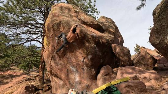 Just Right v7, Flagstaff Mountain, CO - Beta Video from ian.climbs
