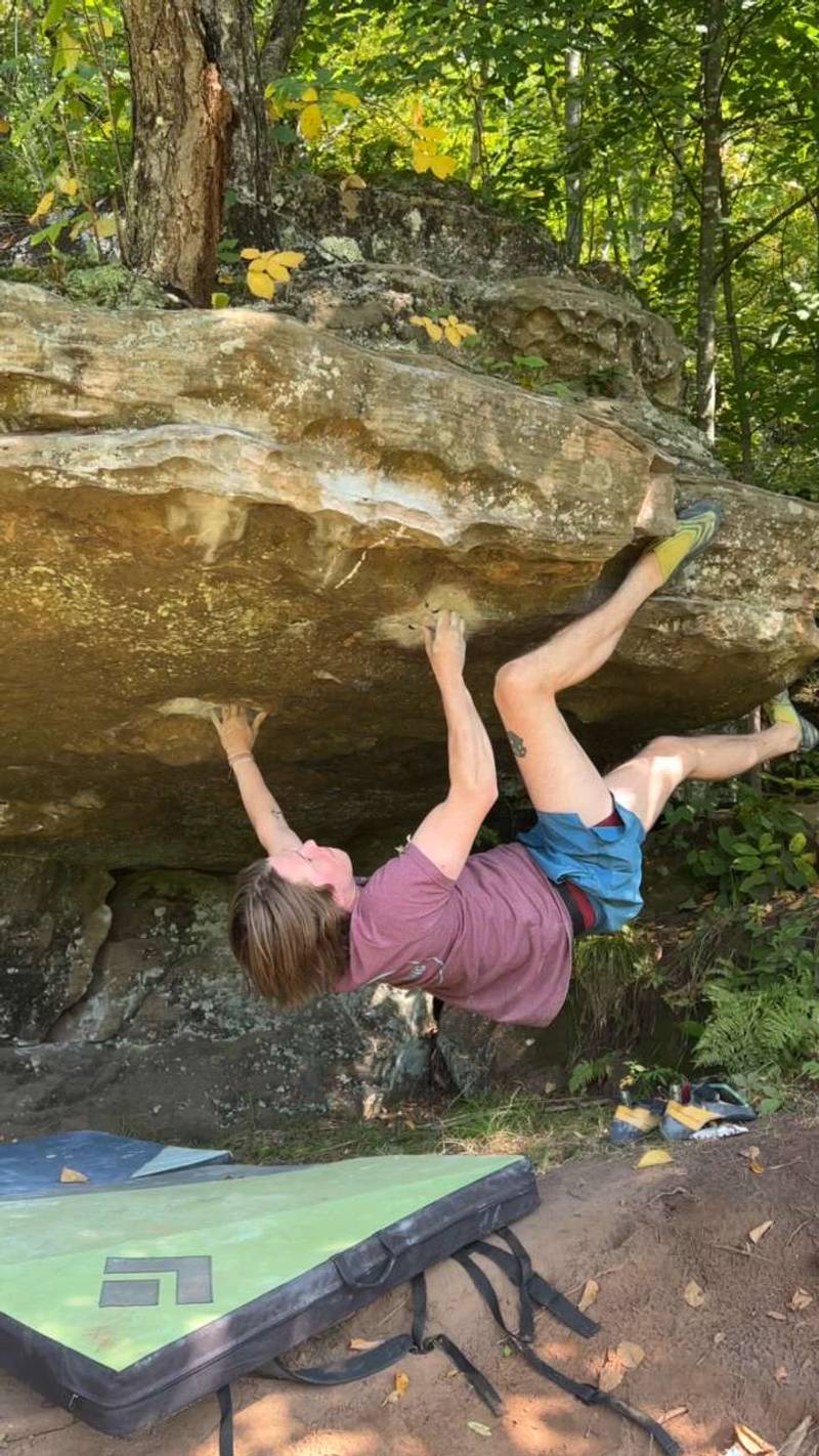 Pocket Hercules v8 - Eldon, Sandstone MN Bouldering - Watch Beta Videos, image size:800x1422